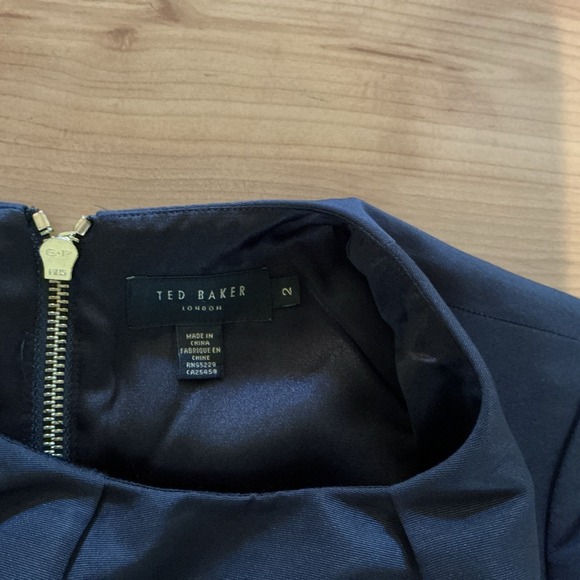 Ted Baker Romper Playsuit Kaysha Sz 2 Multi Cascading Floral Short Sleeves Black - Picture 11 of 12